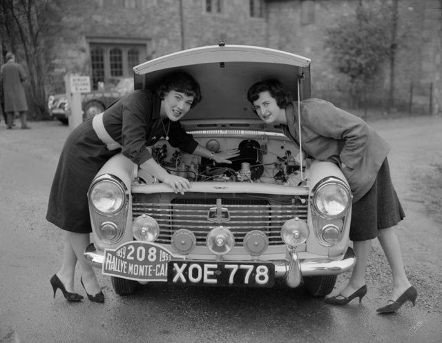 Pat Moss & Ann Wisdom 1959 Ladies Champions